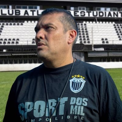 Director Tecnico . Formador de futbolistas.
https://t.co/CnjMtks31I