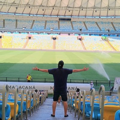 Padre y Marido. Ariano. 51
 años. Hincha de Peñarol y del glorioso Club Atletico Tabare.