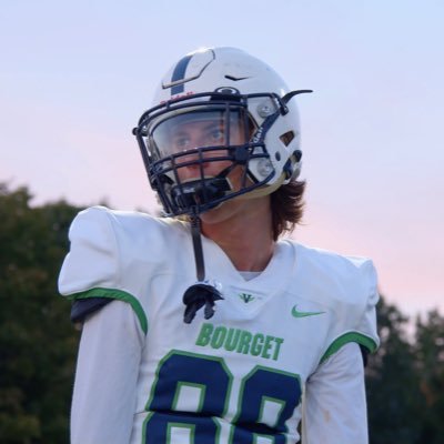 WR/Sophmore/6’2 165LBS/Collège Bourget(QC)🇨🇦/ Class of 2027🇺🇸/IG:jake.archambault/Mail:jakearchambault61@gmail.com