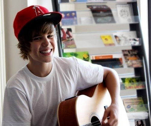 Kenlee_Person's profile picture. My name is Yusuf yahaya makera living in birnin kebbi