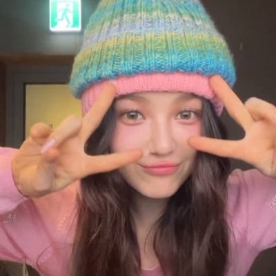 VAK12E's profile picture. 