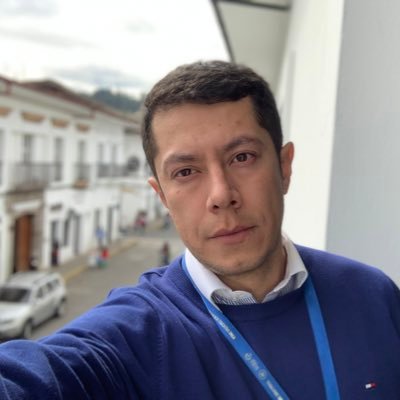 Padre, Esposo de Ana V. Secretario de Educación Popayán. Docente Universitario. Diputado Cauca 2020-2024. Concejal 2016-2019. Comprometido y enamorado del Cauca