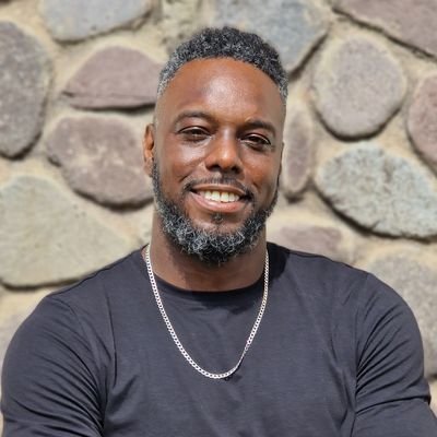 RandyMD5's profile picture. Graphic Designer, Certified Fitness Instructor, Entrepreneur, and above all... Father. Follow @emergencyroomja & @lot60apparel for business. HipHop forever.