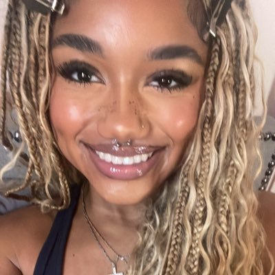 elanthedon_'s profile picture. chicago