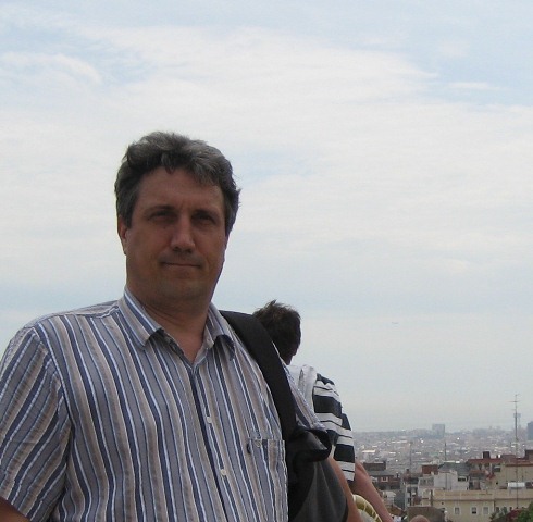 Experienced project- and interim manager.