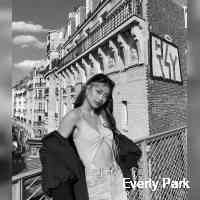 pakkreverly's profile picture. just a woman who is madly in love with the Lord, her husband and her children🕊️
- a homemaker who shows mamas how to make an income from their phone