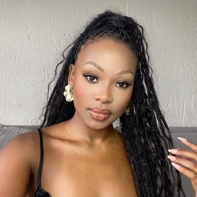 simplyhillary_'s profile picture. Business page https://t.co/jWWX6PX217 YouTube https://t.co/aKilOJhN3U