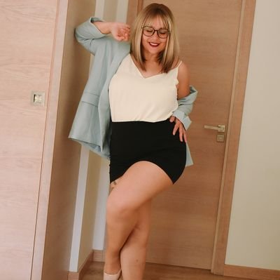 Wanna be erotic model.
Tasty chubby.
Office girl & sweet housewife