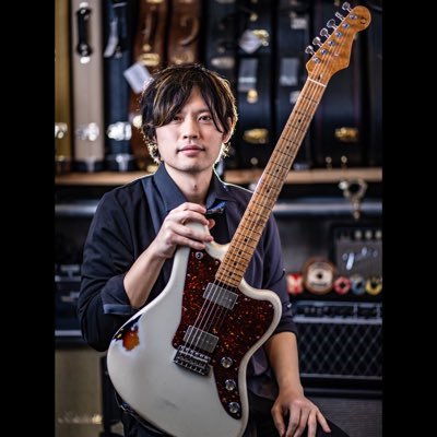 ギター弾き。LIVEサポート、REC、ちょこっとアレンジや作曲(杏沙子 ビッケブランカ 小比類巻かほる FIELD OF VIEW コバソロ 香坂みゆき スカイピース 三浦涼介 Maica_n 奥華子 doa ポケモンサンムーンetc...)MARVELとドラゴンボールが好き。