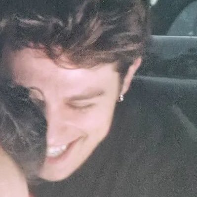 ineedxcomfort's profile picture. 