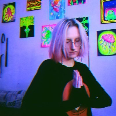 My name is Julia ✨
I am a traditional artist
neon ✦ eyes ✦ abstraction

∘TG with my personal blog (for Russian audience) -https://t.co/LEOJXkjIzN