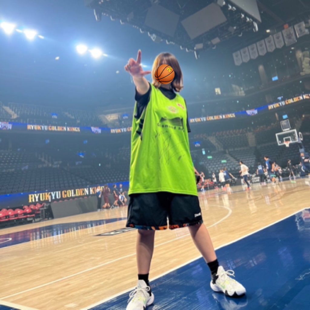 LEVANGA___35's profile picture. 道産子/レバンガ/キングス/岸本隆一/伊藤大司/鈴木愛理/ハロプロ/SnowMan/あいみょん/さらば青春の光/ファイターズ/コンサ/映画ドラマ/ゴルフ/バスケビールラーメンサーモンいくら/さらばのYouTube見て寝不足の毎日。いつかブクロさんとゴルフがしたい！！！