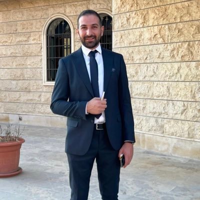 omaralmona's profile picture. 