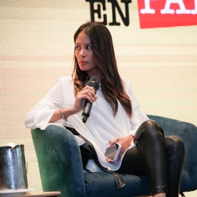 Editora General Adjunta de la @WRadioColombia | Columnista de @estoescambio | El periodismo siempre para la gente. | Defensora número uno de la arepa paisa.