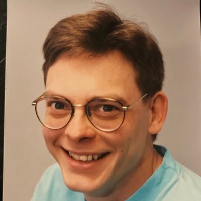 Maggerlot's profile picture. Frölunda going for gold, Formula 1, Member of Team McLaren, 49ers, Music & some movies. Penguin GP Lollipop Man, Drummer