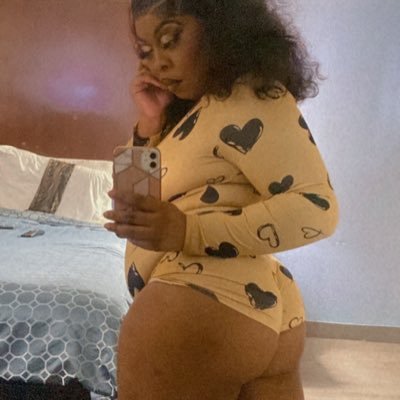 18+ | FinDom | FemDomme | Pro Domme | $50 Tribute fee | CEO of your Bank Account(s)| Cashapp $Yoshiibaddd