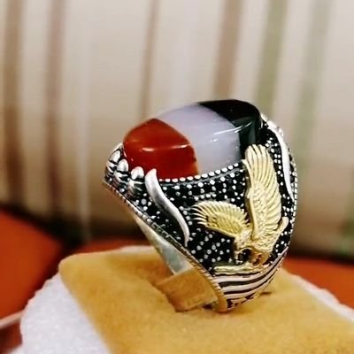 hymanhasam's profile picture. ادرس حالياً في الثانوية