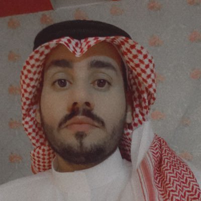 أَعَزُّ مَكَانٍ في الدُّنَى سَرْجُ سَابِحٍ وَخَيْرُ جَلِيْسٍ في الزَّمانِ كِتابُ.