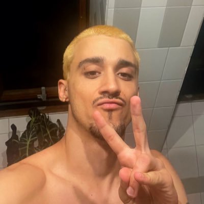 vinimendes00's profile picture. esquerda consumista