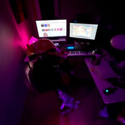 doing whatever i put my mind to | producer/streamer 🎧🖥️