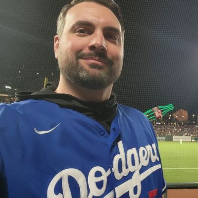 Professional Sports Journalist a Lifetime Ago/Fired by @BleacherReport
#LADodgers #Lakeshow #RamsHouse #FlyTogether
#BanTheWave
OC➡️OR➡️SEA