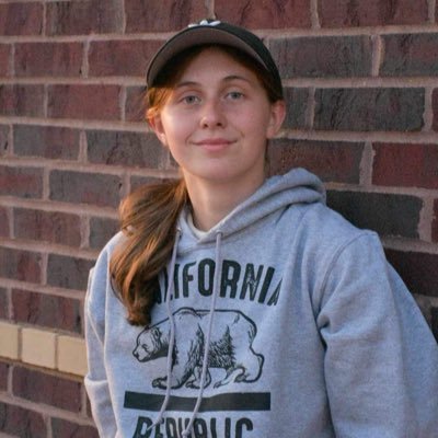 EmileeK65041305's profile picture. I like art and video games