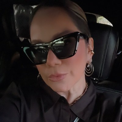Venezolana es mas venezolanisima, Guara,Enamorada de la Vida y de mi Familia, a veces feliz a veces gruñona,