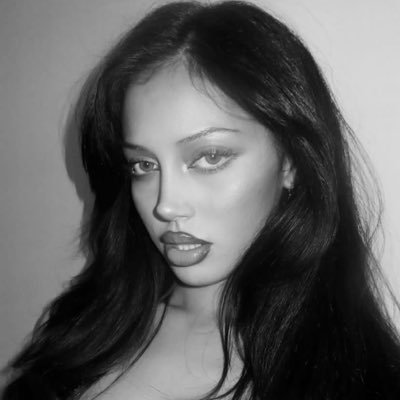 euricomment's profile picture. +244