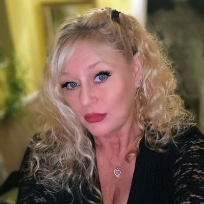 luvarley's profile picture. Hide Away Head Chef. Ex Head Chef of Ramsons,  Pg 3 & Advertising Glamour Model of the 80s, mum to Damian & Andrew,  Nana to Mia, Freddie,Teddie & Chris