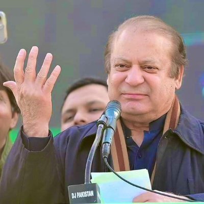 Myn bhi Nawaz Sharif hon
جس کرسی کے لیے عمران خان مرا جا رہا ہے نواز شریف نے اس کو ٹکرا کر تاریخ رقم کر دی ہے۔