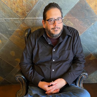 Screenwriter | Freelance Script Consultant | Husband, Stepfather | Seeking representation | https://t.co/xceMCUPDDH