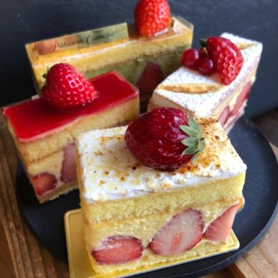 madame_fraisier's profile picture. 「マツコの知らない（フレジエの）世界」出演を目指してフレジエ情報を発信するアカウント🍓いちごの無い時期はほぼ休眠します #フレジエ #フレジェ #バガテル #ペリゴール #フレーズィエ #ヴァレデフレーズ #マツコの知らない世界 #フレジエだいすきクラブ ※写真の無断転載無断使用お断り