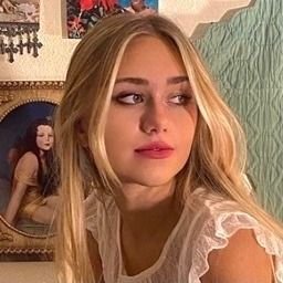 patmetade's profile picture. sophie hall.