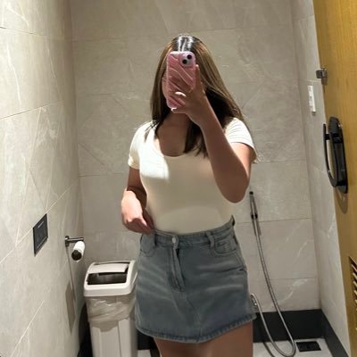 jrrdcstr's profile picture. goal digger;