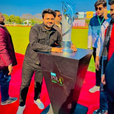 Cricktet In my blood❤   Student#Poet,,,Bait baaz,,,Model,actor.
sportsman🤩😍Big Fan ov cricket🏏