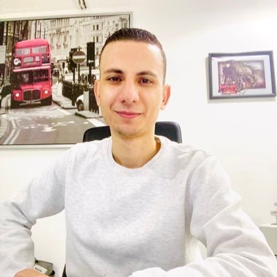 يبني عقلا 📚