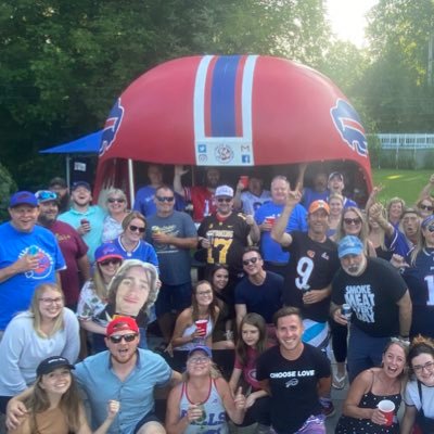 A family with a backyard bar built out of a giant @buffalobills helmet. Fans of weekly tailgates, QB hurdles and The Process. Managed by @blakeparnham. Go Bills