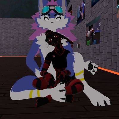 Pansexual/Genderfluid/21+ years/Actor: Love watching and being a part of horrour & action films/18+ content (no minors)/Bottom/Femboy (Prey only)