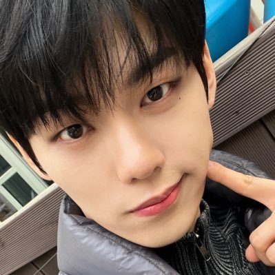 jeonghyeonverse Profile Picture