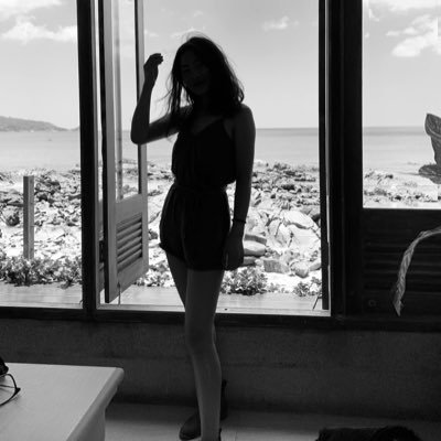 LeaRYZJH's profile picture. 