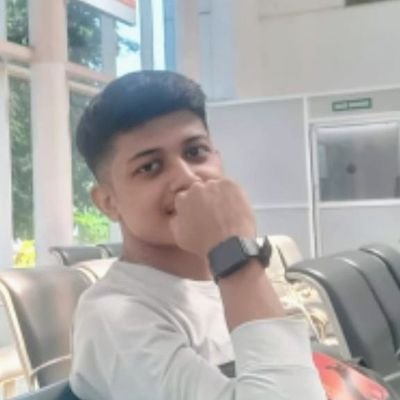 aswincrisis's profile picture. 𝐻𝑜𝓁𝓎 ❣️❤️
XOXO