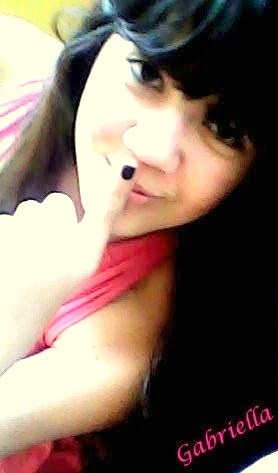 Gabriella Costaaa, 13 aninhoos'  Eu descobri o que é amar,
pelo toque dos seus beijos. ♪             melhooor amigaa da @Umaa_Ciumenta_