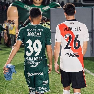 River y Nada más🤍♥️🤍

siempre del lado correcto 🐔