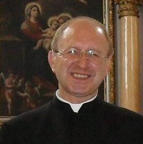 Ksiądz Katolicki. Kapłan. Kapłaństwo jest umiłowaniem Serca Jezusa. Kiedy spotykacie kapłana, zawsze myślcie o Jezusie. /św. Jan Maria Vianney