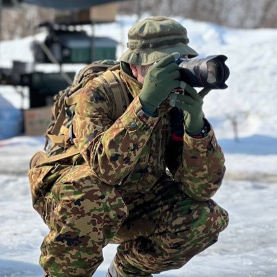 妄想の世界 千歳基地周辺に出没📸 雪が好物☃️ 冬は雪山に出没率多め🏂 体力お化け👻(一般人以上常備自衛官以下w) ⚠️注意⚠️基地状況について確かな情報はあげませんので悪しからず。 信頼してる方のみ情報交換致します。　#天安門事件