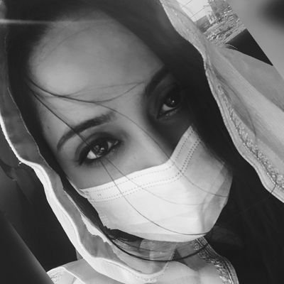 شکیبؔ اپنے تعارف کے لئے یہ بات کافی
ہے
ہم اس سے بچ کے چلتے ہیں جو رستہ عام ہو جائے