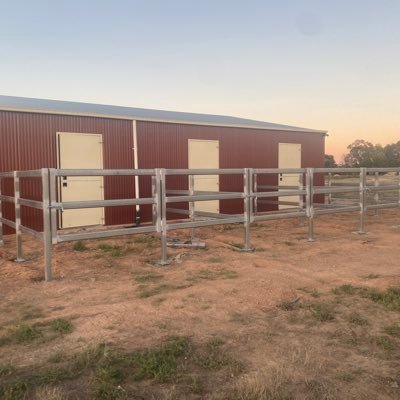 Horse adjistment - short term/long term, stable facilities and accommodation available. Located 5mins from Mildura Harness and Mildura Racing Clubs.
