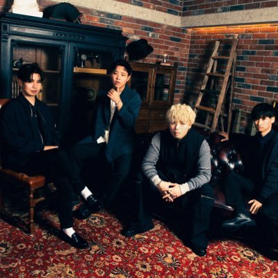 2023年4月始動。ピアノポップバンド『fews』公式アカウント。【2/14(水)1st Digital Single「アンダーソング」リリース】【2024年4月、始動1周年記念ワンマンツアー開催】@kai_fews_vo @ayuharu0411 @fuji__ba @kazuya__dr ※無所属・自主運営※