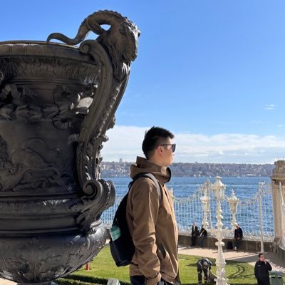 realmr_xx's profile picture. ☘️Life is real.