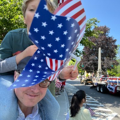 Husband, 'dad' to two small kids, small business owner, idealistic pragmatist.  Non-profit affordable housing team member in NW CT. E Pluribus Unum.